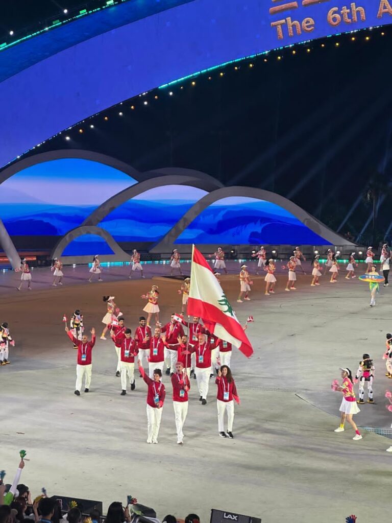 آسيوية سانيا الشاطئية 2026 إفتتاح عملاق للألعاب والبعثة اللبنانية شاركت في العرض العام منافسات فريقا كرة الطائرة وأكواتلون تنطلق غداً
