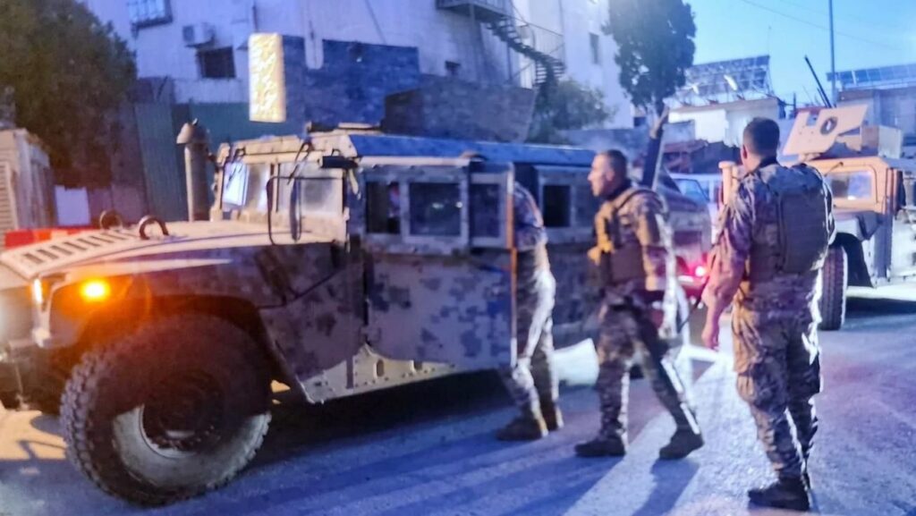 تحرك موكب عسكري للبحث عن الزميلة آمال خليل