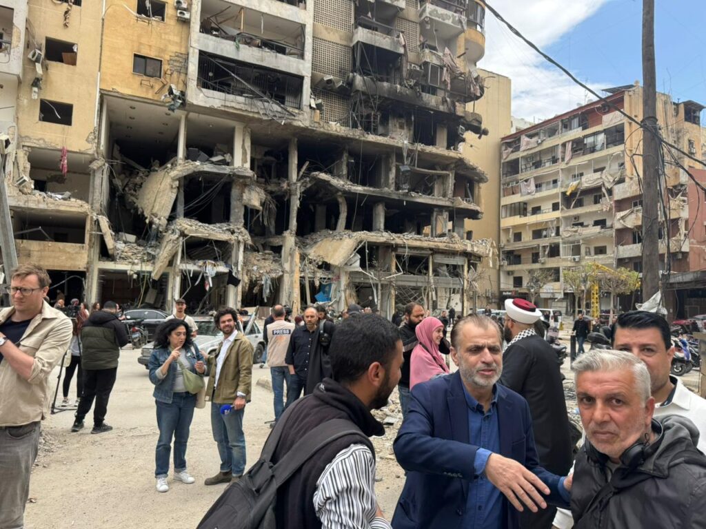 جولة إعلامية للاطلاع عن حجم الدمار الذي خلفه العدوان الإسرائيلي في ضاحية بيروت الجنوبية