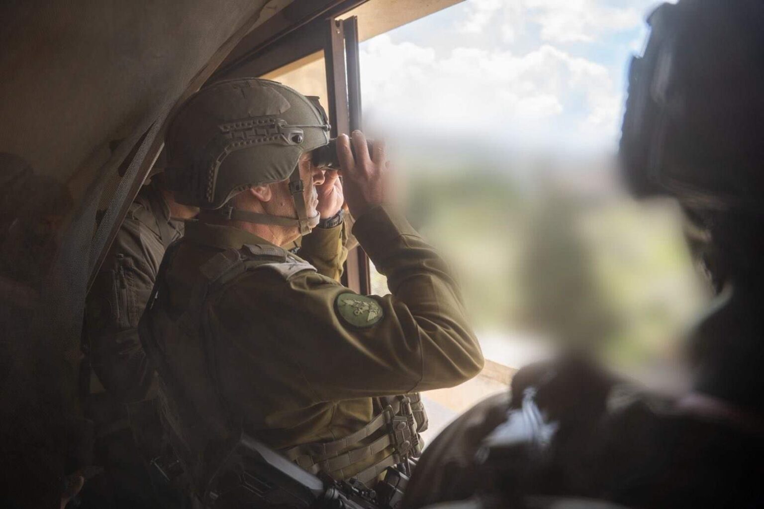 زامير يرفع مستوى التهديد: لبنان جبهة الحرب الأولى