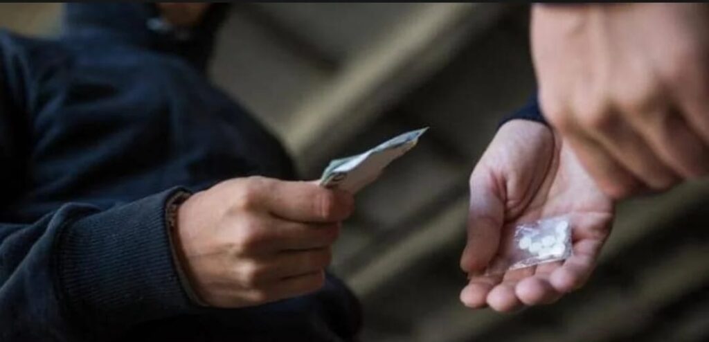 توقيف سوري ولبناني على حاجز ضهر البيدر بحوزتهما مخدرات
