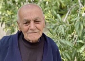 على أنقاض بيته، أسلم قلبه للحزن... رحيل الحاج "أبو علي"