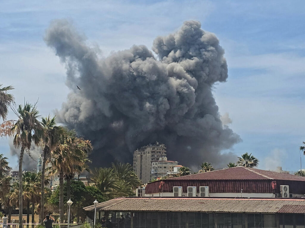 ليلة دامية في الجنوب… شهداء في أنصار وهجوم إسرائيلي على علي الطاهر ليلة دامية في الجنوب… شهداء في أنصار وهجوم إسرائيلي على علي الطاهر