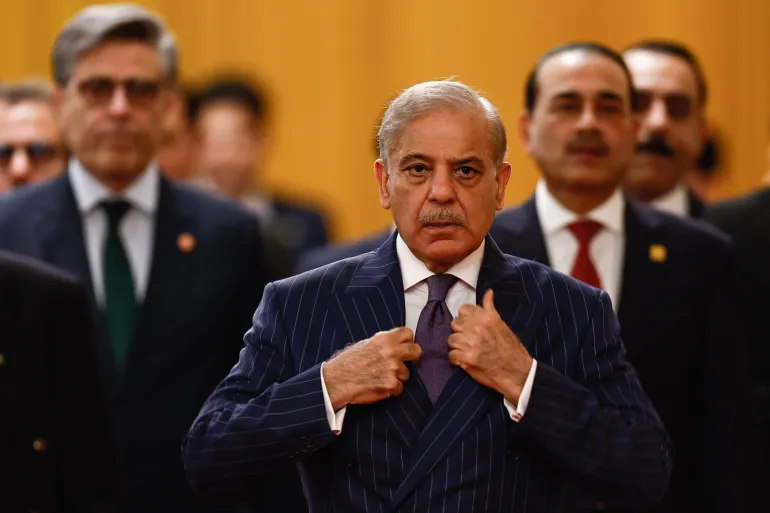 رئيس الوزراء الباكستاني شهباز شريف يحتفي بجهود الوساطة في المفاوضات بين الولايات المتحدة وإيران