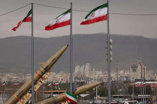 إيران: البلاد تمر بحالة حرب