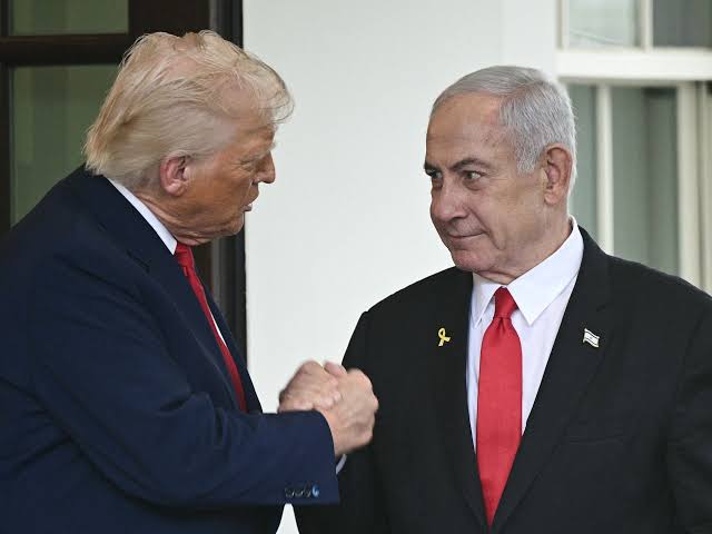إسرائيل تتابع التطورات عن كثب