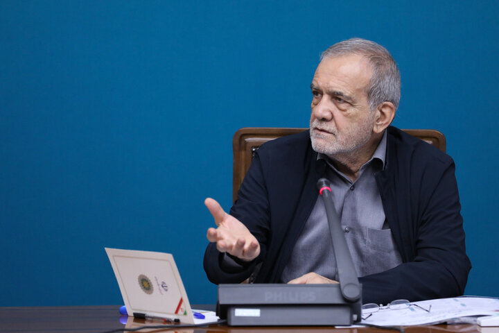 الرئيس الإيراني: الوحدة الوطنية ضرورة في المرحلة الحالية