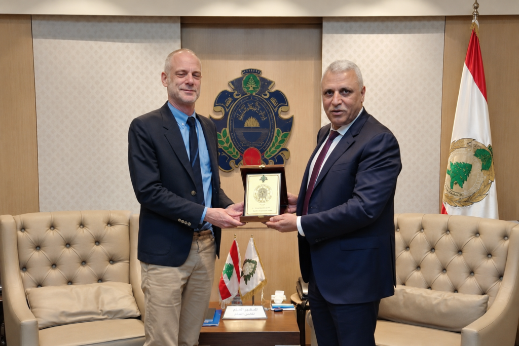 اللواء حسن شقير يستقبل رئيس المنظمة الدولية للهجرة في زيارة وداعية ويؤكد استمرار التعاون اللواء حسن شقير يستقبل رئيس المنظمة الدولية للهجرة في زيارة وداعية ويؤكد استمرار التعاون