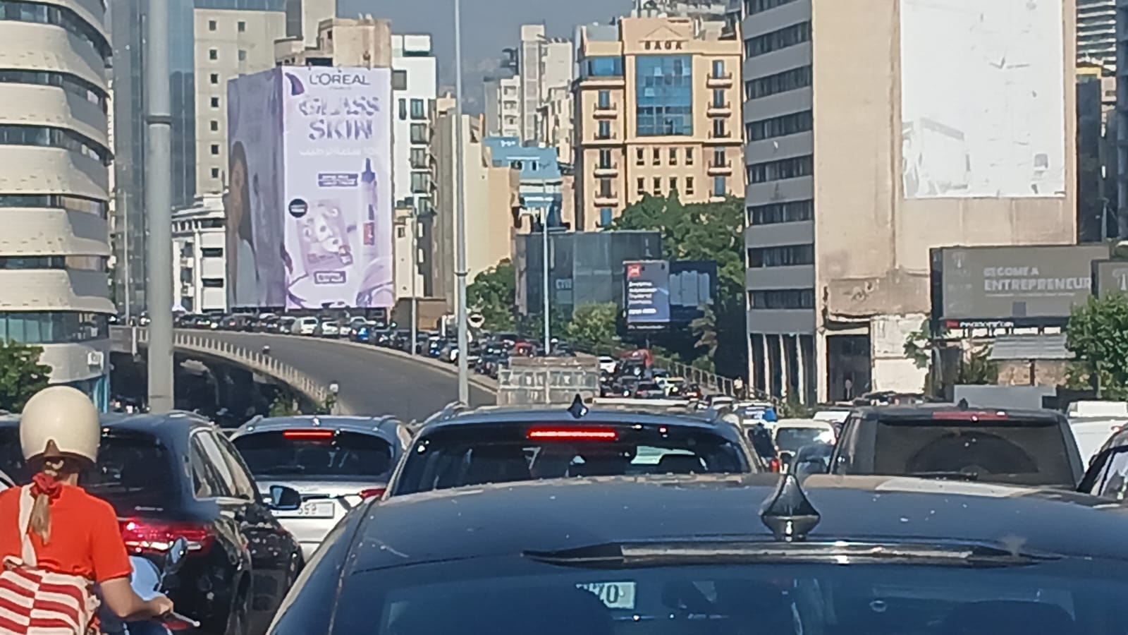زحمة سير خانقة على عدد من الطرقات الرئيسية في بيروت وضواحيها