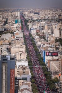 بالصور: تشييع الجثامين الطاهرة للإمام الشهيد وأفراد عائلته