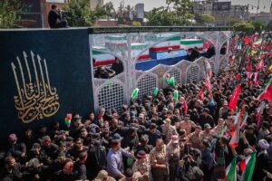 بالصور: تشييع الجثامين الطاهرة للإمام الشهيد وأفراد عائلته