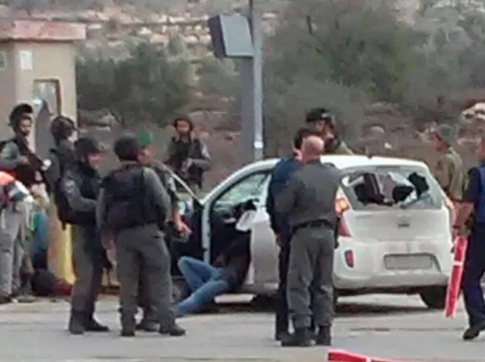 استشهاد فلسطينيين بعد عملية طعن شرق نابلس