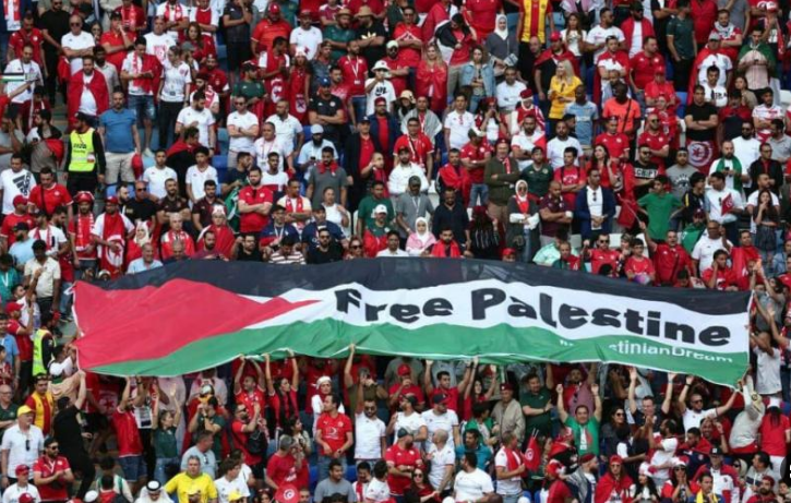 فلسطين كانت حاضرة في المدرجات والاحتفالات