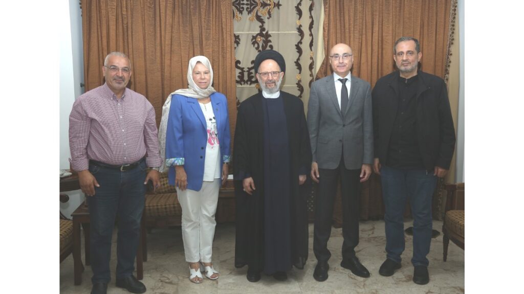 فضل الله يستقبل وفدًا من دار الأيتام الإسلامية