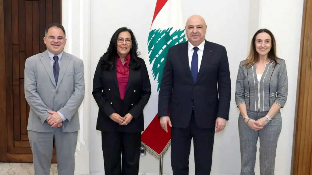 عون يبحث مع البنك الدولي دعم لبنان وتأمين مساعدة للعائدين عون يبحث مع البنك الدولي دعم لبنان وتأمين مساعدة للعائدين