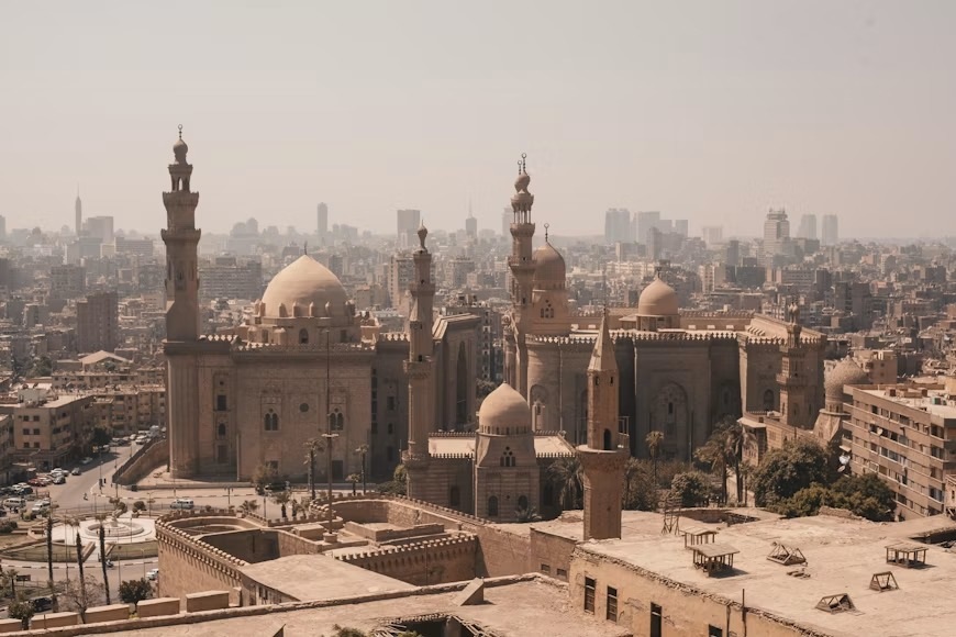 هزة شرق القاهرة تفتح باب التساؤلات: زلزال طبيعي أم نشاط بشري؟ 1 الهزات البسيطة