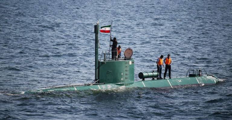 إيران تتمسك بسيطرتها على الملاحة