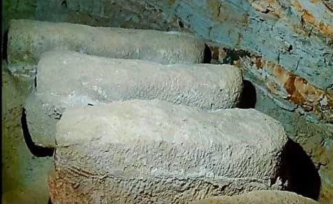 المقبرة الثالثة.. آبار وحجرات دفن