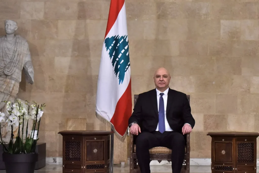 عون: الاعتداءات الإسرائيلية على الجنوب رسالة للمسار التفاوضي والجهود الأمريكية عون: الاعتداءات الإسرائيلية على الجنوب رسالة للمسار التفاوضي والجهود الأمريكية