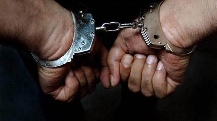 توقيف صاحب الفندق وأحد العاملين فيه