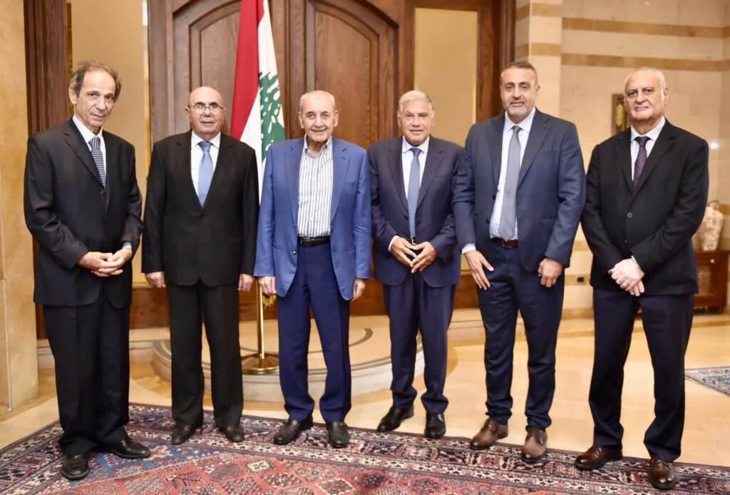 بري يتابع أوضاع مزارعي التبغ والريجي تؤكد دعم المزارعين المتضررين في الجنوب بري يتابع أوضاع مزارعي التبغ والريجي تؤكد دعم المزارعين المتضررين في الجنوب