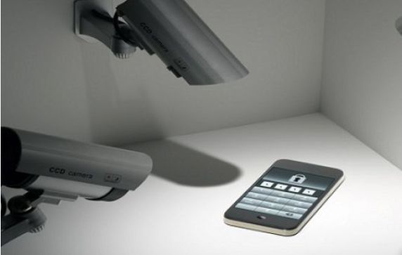 العثور على برمجيات خبيثة في هواتف مسؤولين بمقر آيزنكوت وسط إجراءات أمنية مشددة 6 العثور على برمجيات خبيثة في هواتف مسؤولين بمقر آيزنكوت وسط إجراءات أمنية مشددة