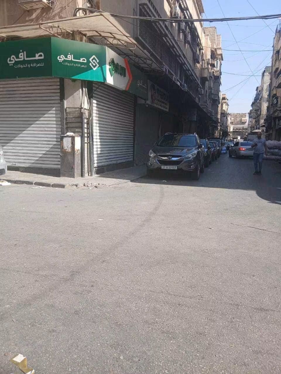 إضراب واسع في سوقي الحريقة والصوف وسط دمشق