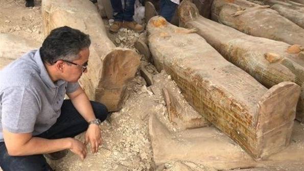 المقبرة الأولى.. مقبرة جماعية لأسرة من 5 أفراد