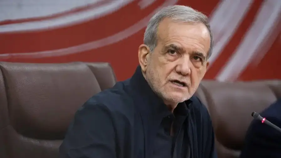 بزشكيان تعهّد “العودة فورًا إلى اتفاق حزيران إذا التزمته واشنطن” بزشكيان تعهّد "العودة فورًا إلى اتفاق حزيران إذا التزمته واشنطن"