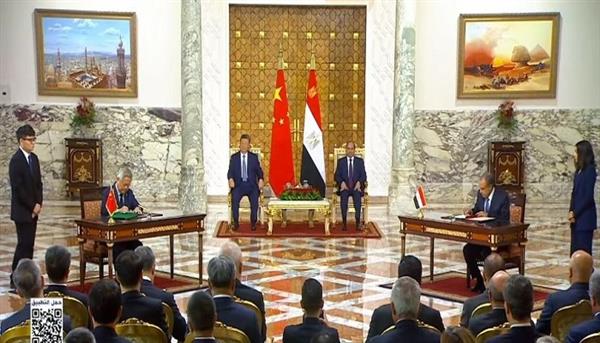 الصين توسع حضورها الاقتصادي في مصر