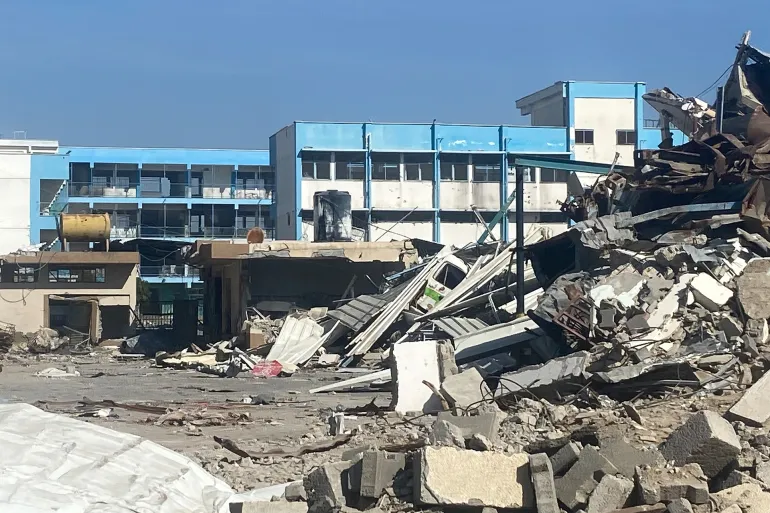 مدارس الجنوب بين الإيواء والتعليم.. آلاف الأطفال أمام عام دراسي غامض