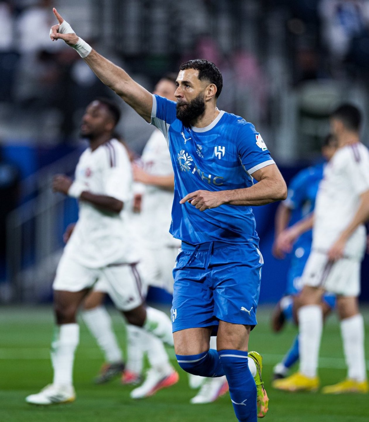 نصف موسم فقط مع الهلال