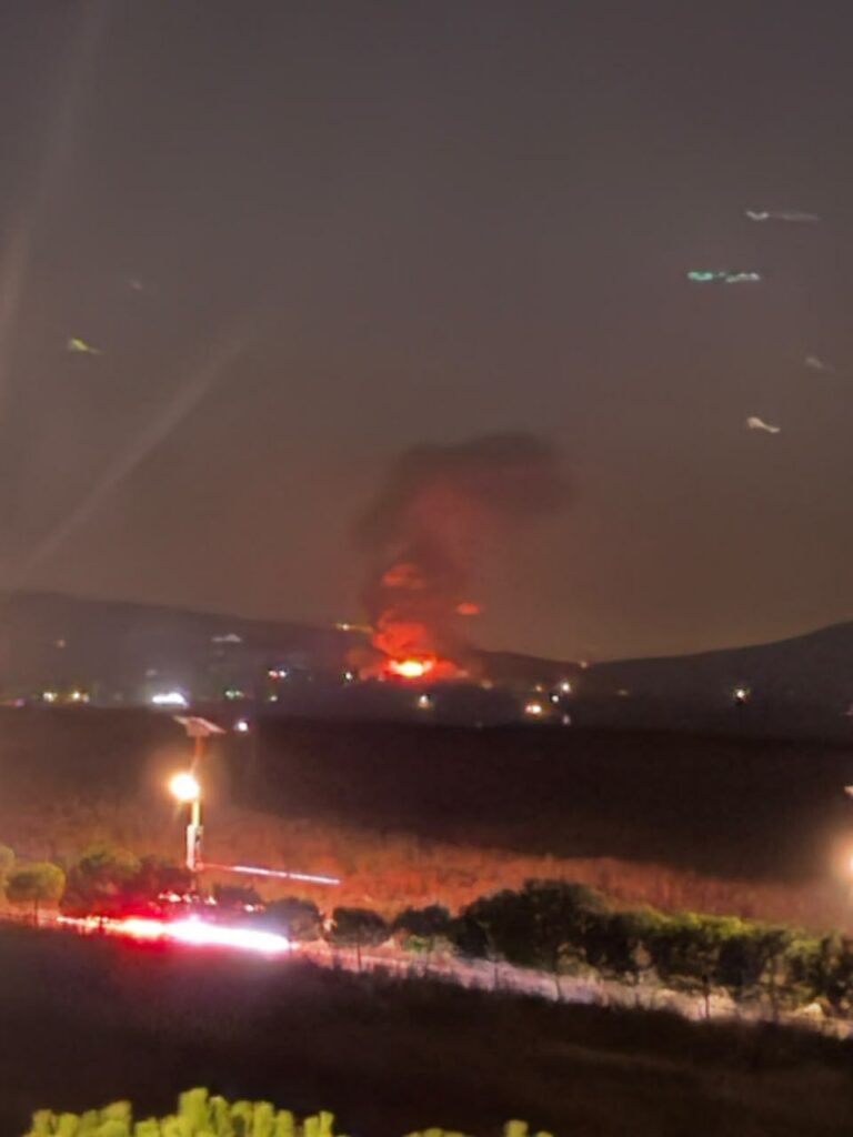 *🔴 دويّ انفجـ.ــار قوي في منطقة النبطية ناجم عن تفجيـ.ــر نفّذه الجيش الإسـ.ــرائيلي على 3 دفعات*