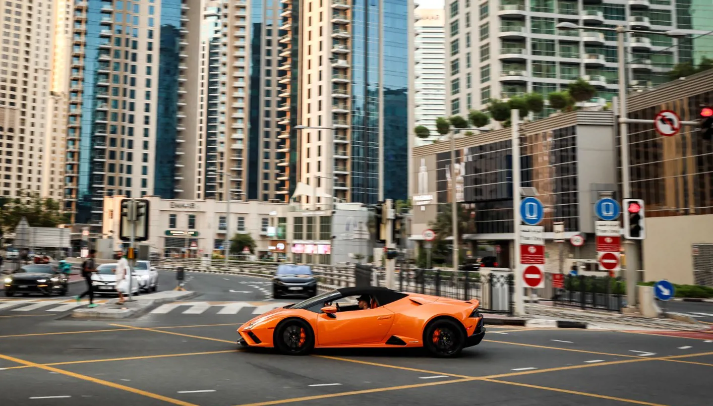 أكثر من 90 ألف طلب على "دعوة من دبي"