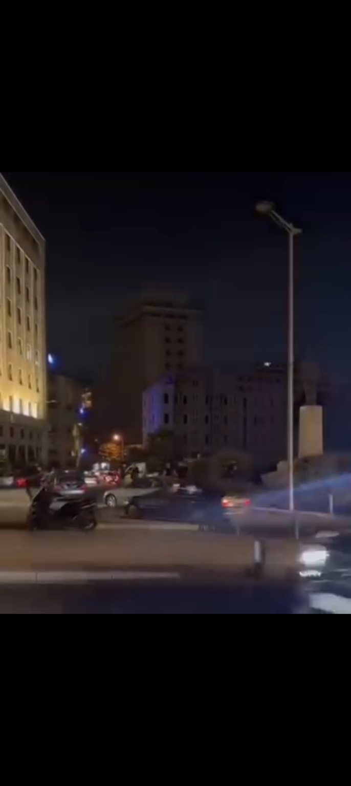 بدء نصب الخيم للمتقاعدين في ساحة رياض الصلح وسط بيروت