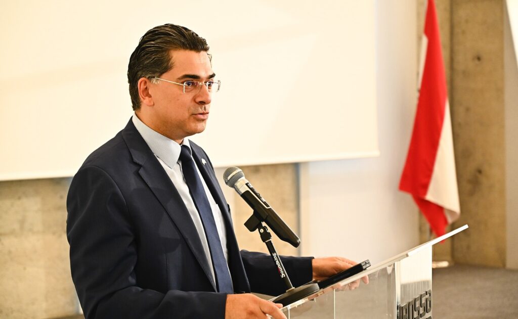 قرار جديد لدعم الإعلام الرسمي في لبنان
