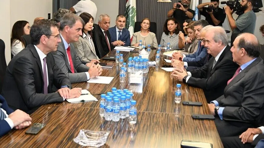 تحفظ صندوق النقد على زيادة الرواتب والأجور