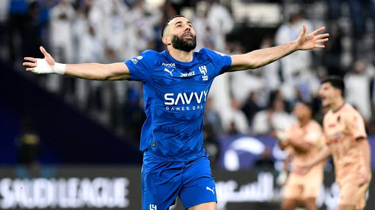 الدوري السعودي أم الدوري الأمريكي؟