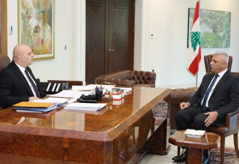 جوزيف عون يستقبل مدير الأمن العام ويؤكد أهمية تطوير إدارة مصلحة الليطاني جوزيف عون يستقبل مدير الأمن العام ويؤكد أهمية تطوير إدارة مصلحة الليطاني