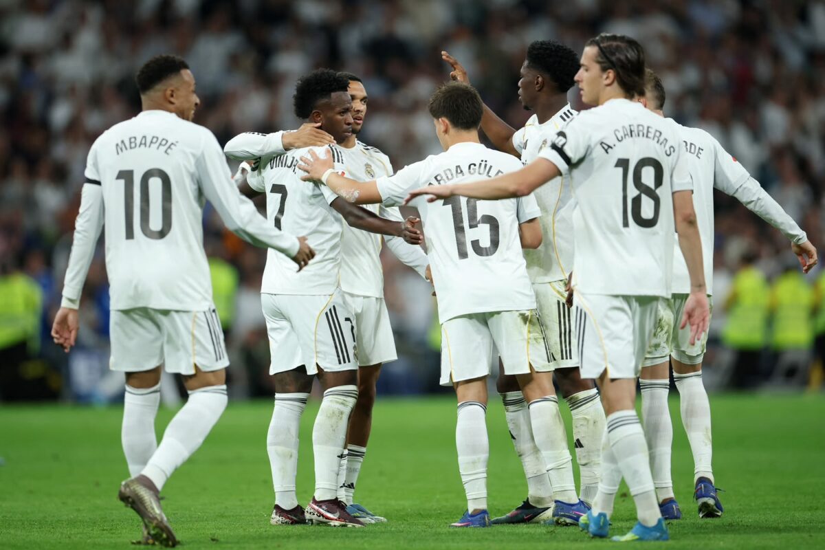 لماذا فضّل فينيسيوس البقاء في ريال مدريد؟
